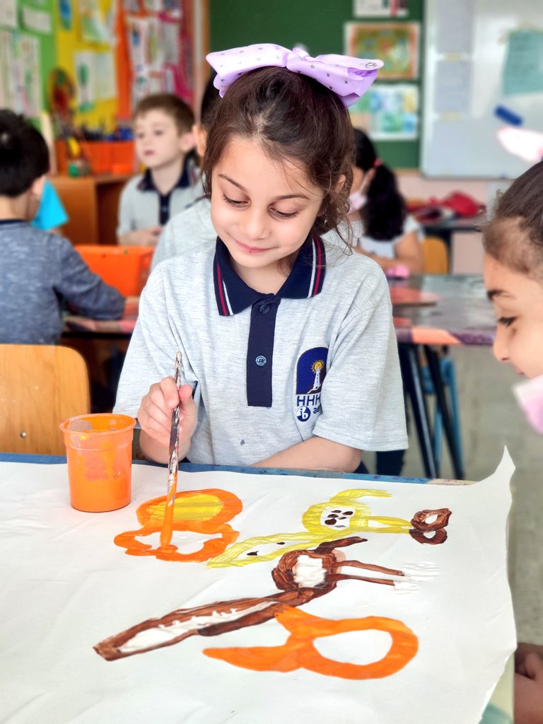 Morning class with Grade 1 B 🎨🖌
<a href="/Hhhsinfo/">Houssam Hariri HS</a> <a href="/dina_jradi/">Dina Jradi</a> <a href="/DaraziFarah/">Farah Darazi</a> <a href="/TawilNoor/">Noor Taweel</a>