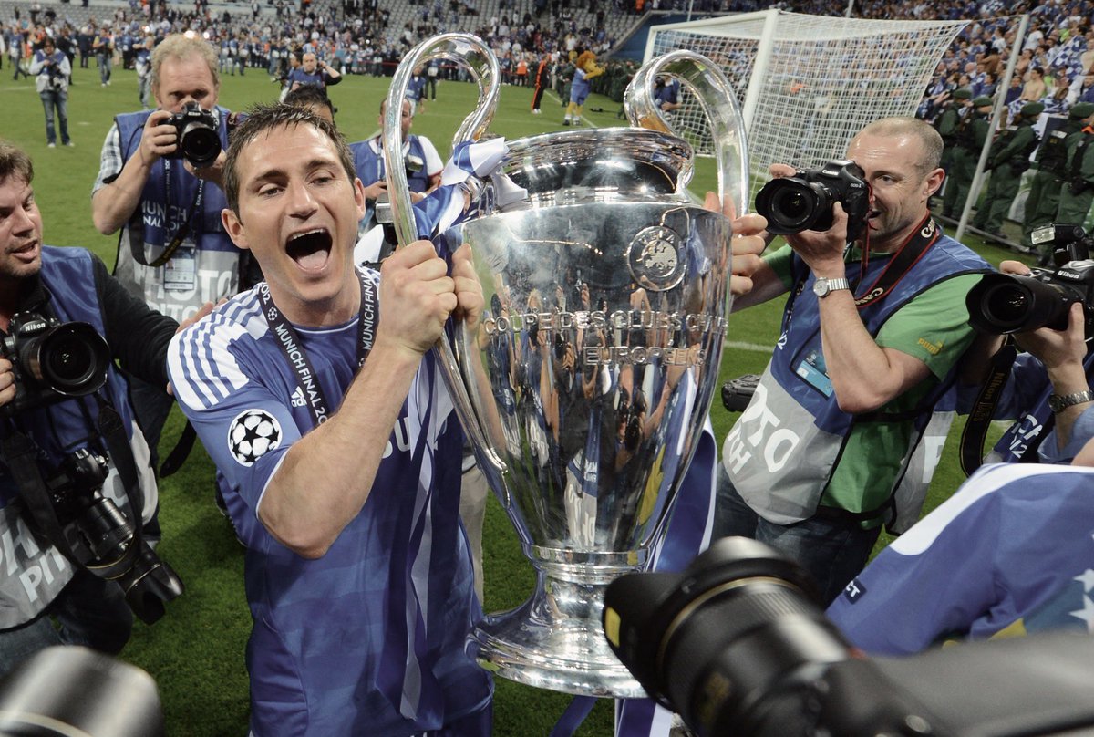 LondonBluePod's tweet photo. 10 years ago, today. 
Their City. 
Their Stadium.
OUR TROPHY! 🏆 https://t.co/Qd0wPltkVz
