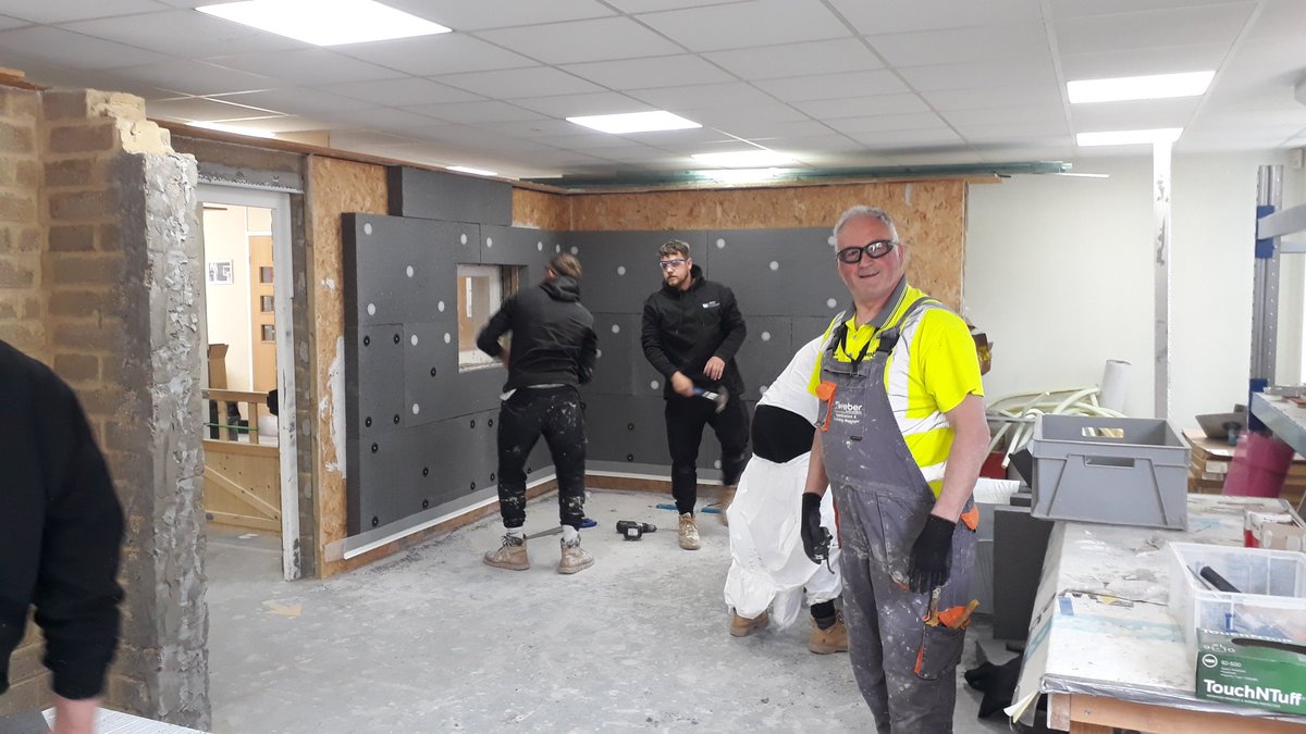 Rob (@rob13167) on Twitter photo On the <a href="/SGWeberUK/">Weber UK & Ireland</a> EWI course today our own silver fox, Dave Hunt, explaining the importance of Fire Breaks and boarding, then a bit of fun with Tf and wallbrick #funintraining On the <a href="/SGWeberUK/">Weber UK & Ireland</a> EWI course today our own silver fox, Dave Hunt, explaining the importance of Fire Breaks and boarding, then a bit of fun with Tf and wallbrick #funintraining