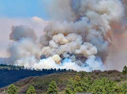 PatrolLeo's tweet photo. #PlumtawFire #COFire 
Incident Overview as of 5/18/22
The fire is approximately 735 acres with no containment.
There are currently multiple aircraft and ground crews fighting the blaze.
Visit https://t.co/Ltv8JG5RkU for more info. https://t.co/CqDhccjL2l