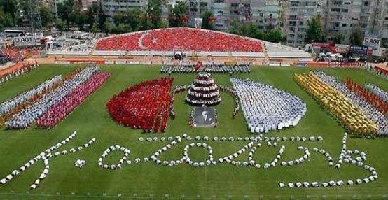 Gelecegin mimari Sevgili Genclerimiz basta olmak uzere, hepimizin 19 Mayis Atatürk’ü Anma, Gençlik ve Spor Bayramımız kutlu olsun 🇹🇷🎈🌸🎊🎉✨