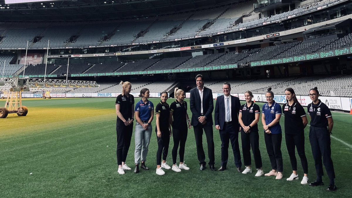Historic day for <a href="/aflwomens/">AFL Women's</a>. Total player payments $25.6 million, ⬆️ 146%. 4x any other professional women’s sport in 🇦🇺. Average salary ⬆️ 94%. 540 athletes. More than 40 players paid more than 100k. Season 7 in August… here we come!💪🏻 Proud <a href="/AFL/">AFL</a> <a href="/NicLiv/">Nicole Livingstone</a> 🧡