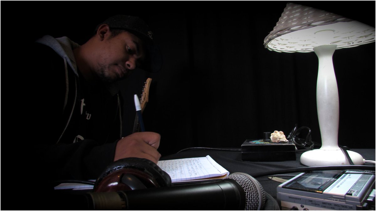 Arsenicbeats's tweet photo. Meet Flow Of Xposure, an Mc I met a few years back and somebody I've developed a deep bond with as an artist and friend... I appreciate his ability to take direction and how he interprets my beats. We teamed up to create a song that will be releasing soon... https://t.co/Y3V3cTgu7c