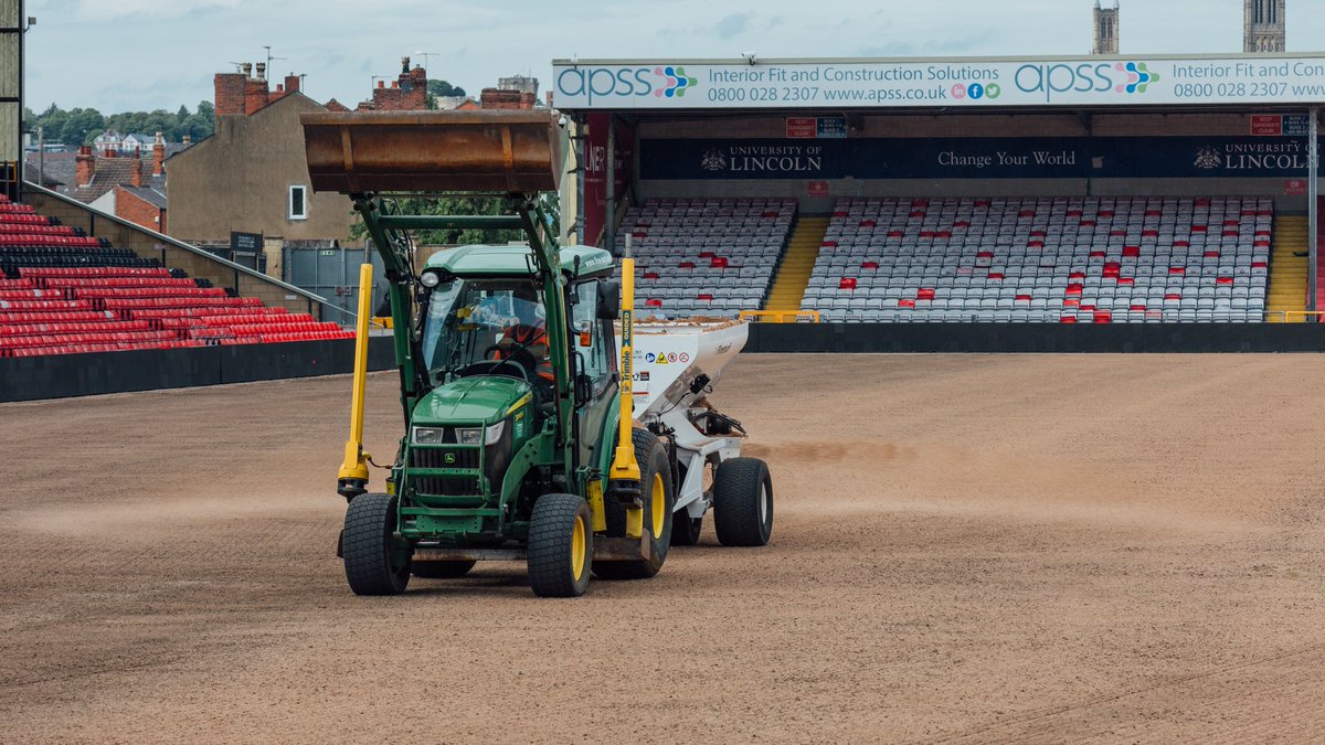 Fineturf's tweet photo. Sand Spreading, @MansfieldSand Seeding with @MM_Seed #MM60 &amp; an application of @HeadlandAmenity  @LincolnCity_FC https://t.co/vWCaSdIF02