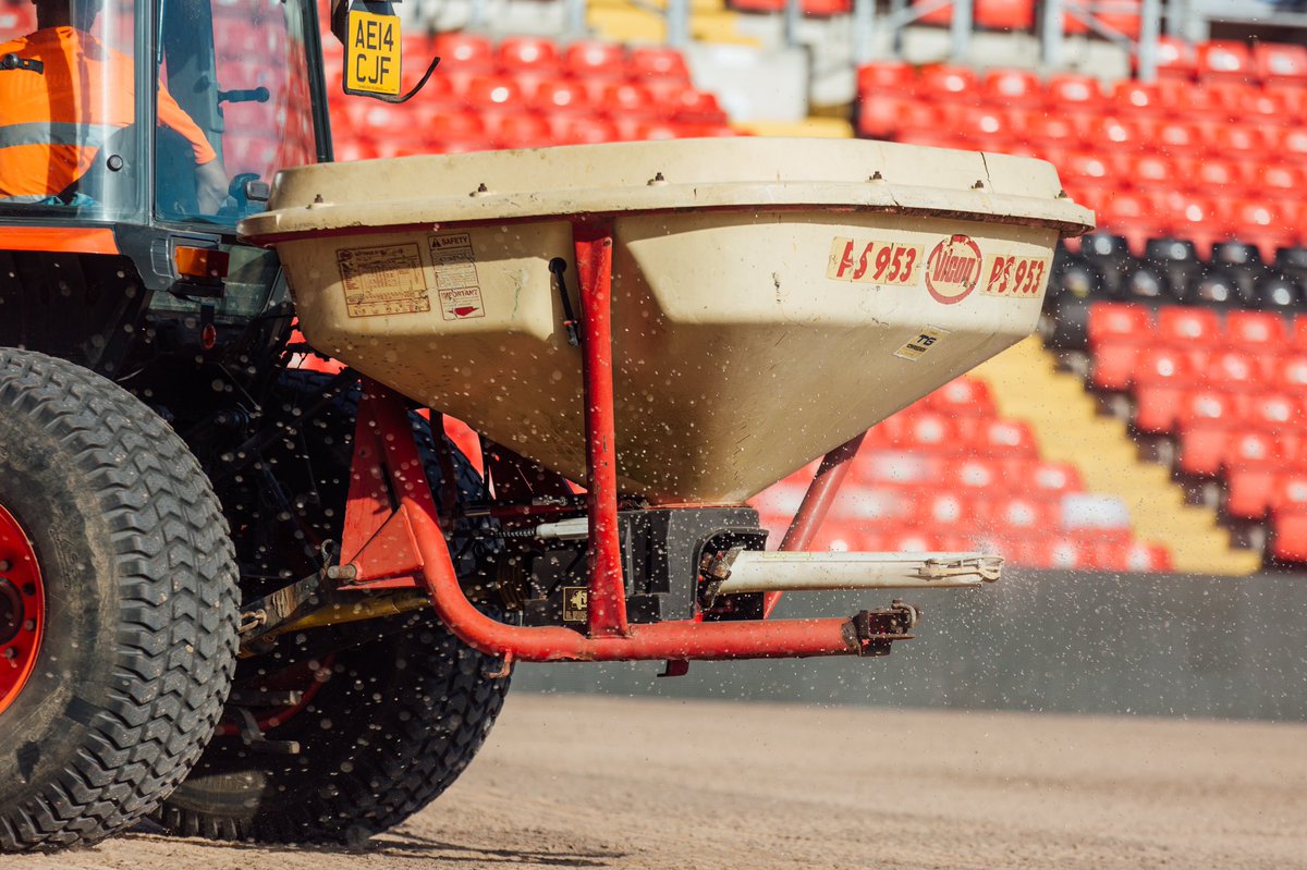 Fineturf's tweet photo. Sand Spreading, @MansfieldSand Seeding with @MM_Seed #MM60 &amp; an application of @HeadlandAmenity  @LincolnCity_FC https://t.co/vWCaSdIF02