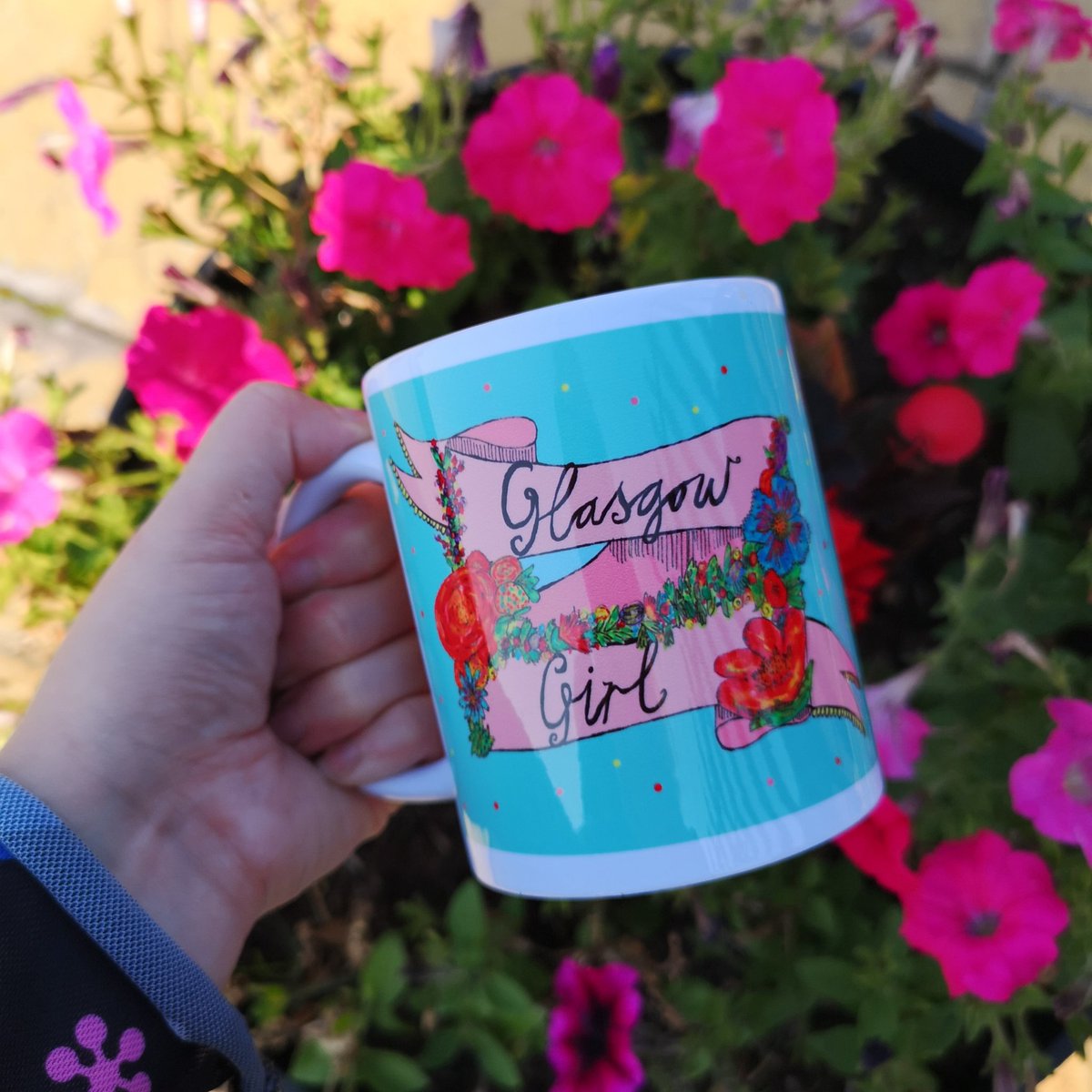 Yay to some sunshine with my morning cuppa! 🌞☕💖