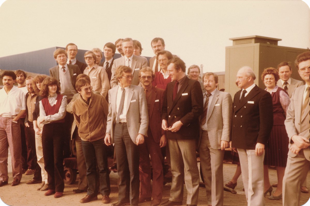 "Do you remember when employees used to put washers in the coffee machine instead of quarters?"

One of the amusing anecdotes that come up when we speak with Hugo, Wim, Hans and Cees.

ow.ly/cgpZ50IUiFL

#fasteners #throwbackthursday #fabory #nutsandbolts #75years