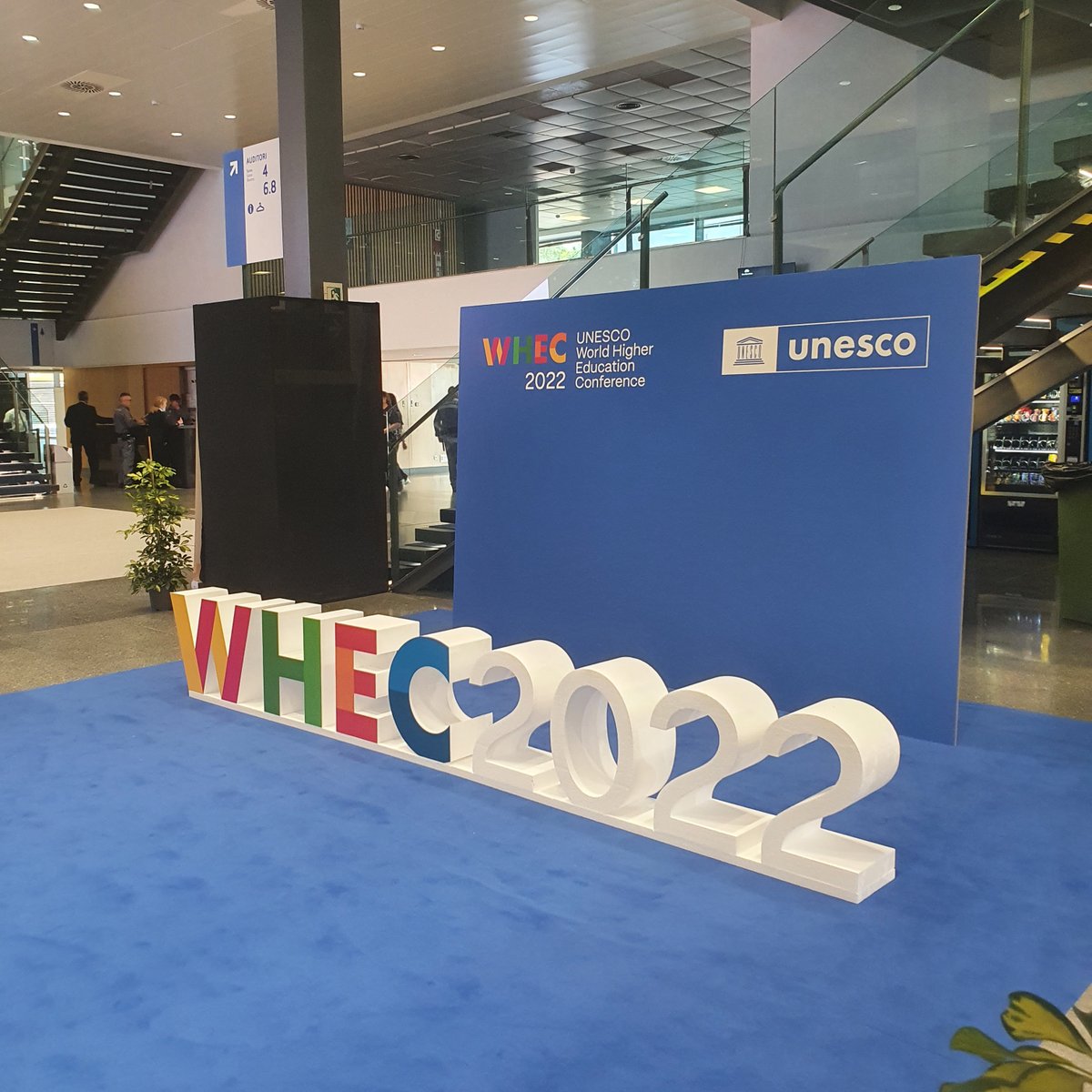 unescoNOW's tweet photo. Ready for Day 2 of #WHEC2022?
Today we'll discuss about:
🔹Academic Mobility in Higher Education 👩🎓✈️
🔹Financing in HED 💰
🔹Data & Knowledge Production 📊
🔹Governance in HED ⚖️
...and many more topics!
Join the conversation! https://t.co/XUdAEblZYU
#UnleashTheTalent https://t.co/G9daPuvxkA