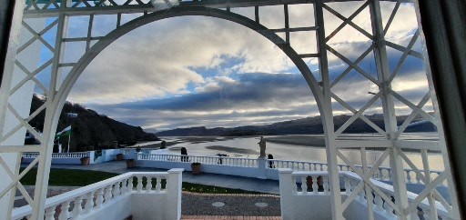 MEIRIONYDDPHOTO's tweet photo. @hhamilton141 @FrankRGardner @HeathrowAirport @Portmeirion (@Portmeirion)
+@GwestySeren #LlanFfestiniog offers superb assisted+adapted accomodation
It's about 10 miles from #Portmeirion
Portmeirion currently has at least 3 "disabled" toilets
Also electric buggies / guided tours
Have a wonderful holiday
@DisabilityWales @LdWales https://t.co/RH6cyk60ux