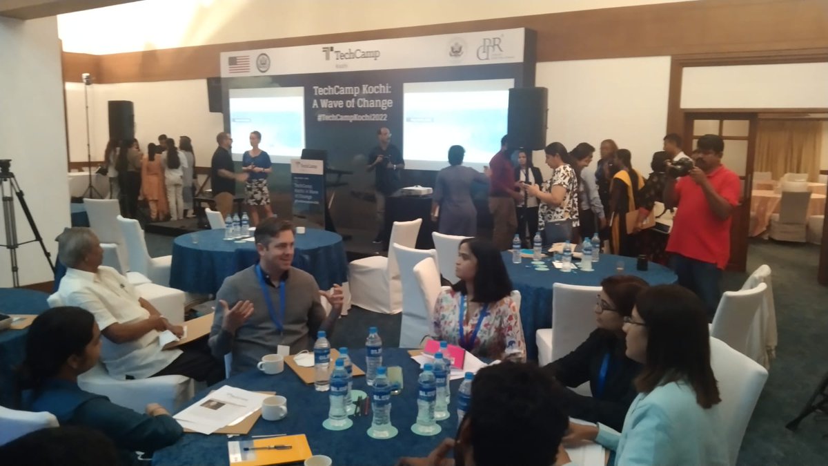 DrKeltonMcMahon's tweet photo. So energized after an hour of #SpeedGeeking (think speed dating for science ideas). Shared my pitch for my session on Coastal #SustainableFisheries and coproduction of knowledge for #SocioEnvironmentalSystems. #TechCampKochi2022 @CPPRIndia @URIGSO https://t.co/TKxnuTYDEc
