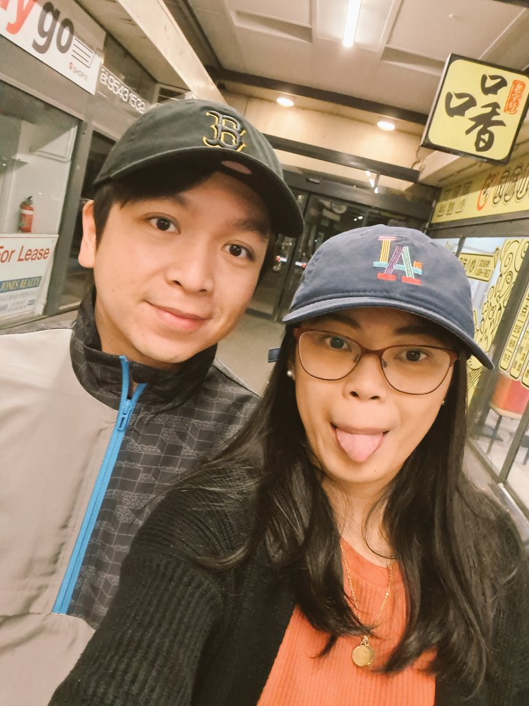 jagiya28's tweet photo. Or.. 

Men who love bts and understands why merch is a buy 1 get 1 deal 💜 (even better dahil KKB sa bayad 🤣) https://t.co/VhQjNBWQm2