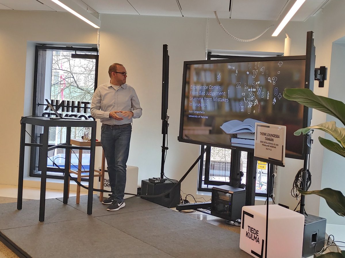 Ella_Peltonen's tweet image. Jussi @kangasharju talking about failures in research, a re-talk from #PerFail2022 in #Percom2022.