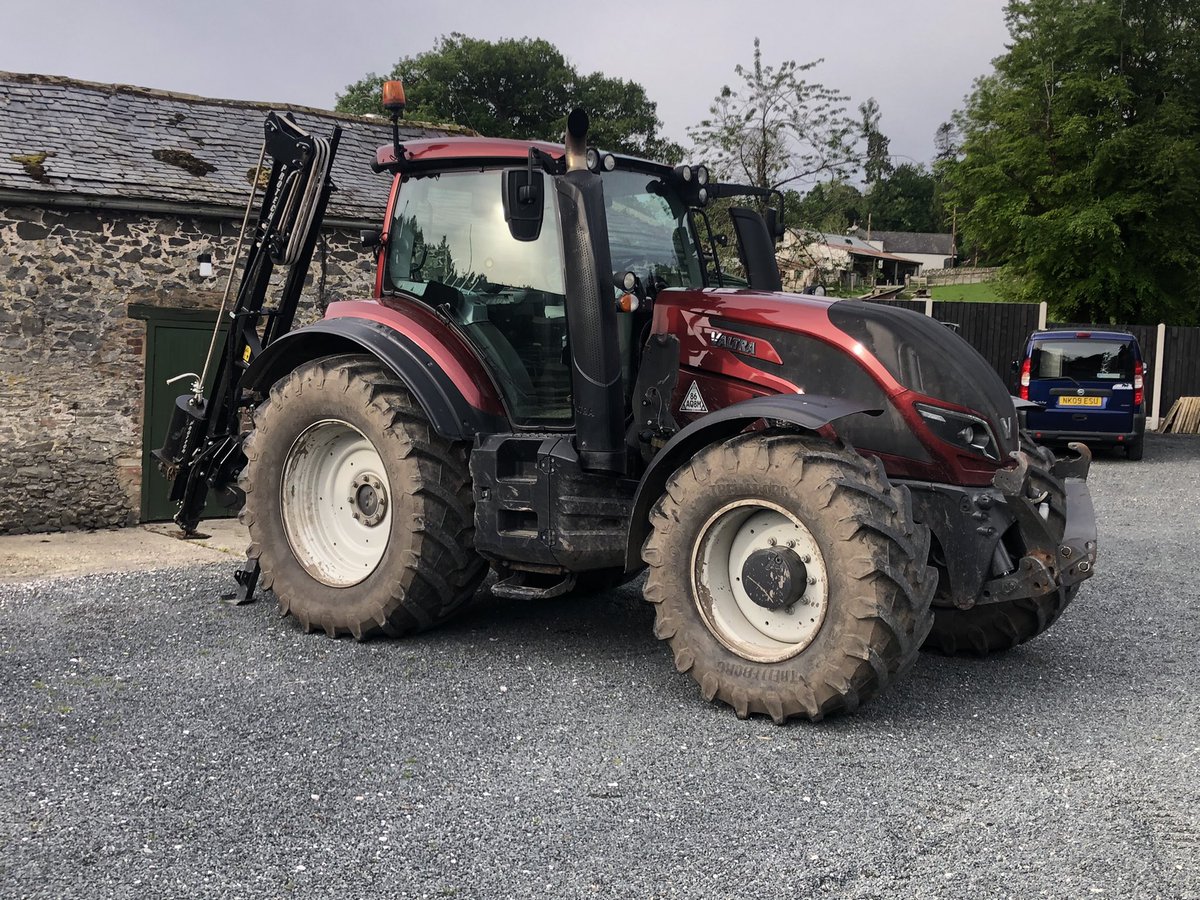 grj243's tweet photo. #Boreda #goodmorning time to sort out some #stormdamage See were we can get to with this before we start with the other heavy #postknocker βΉοΈ #windblow #pendamage #busybusybusy π #notthehouseofcommons this is #NorthWales https://t.co/RsBSHgfmCd