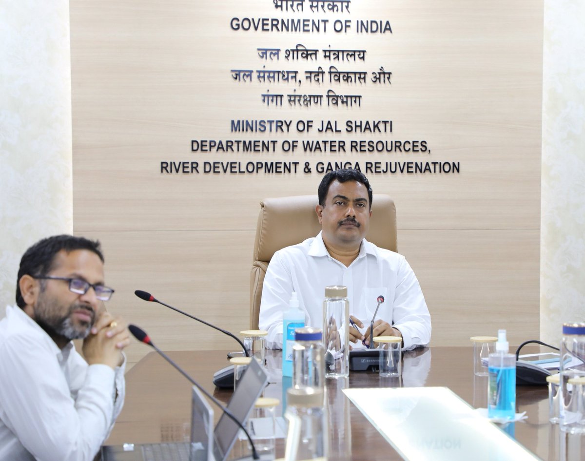 NWIC_MoJS's tweet photo. A meeting was chaired by Sh. Sriram Vedire, Advisor to the Ministry of Jal Shakti to review the progress of the IWCIMS project on 18th May 2022. Live demonstrations on India-WRIS & WIMS platforms were given by NWIC’s technical experts during the meeting. #harsac #wims #indiawris https://t.co/khqlTA4UPS