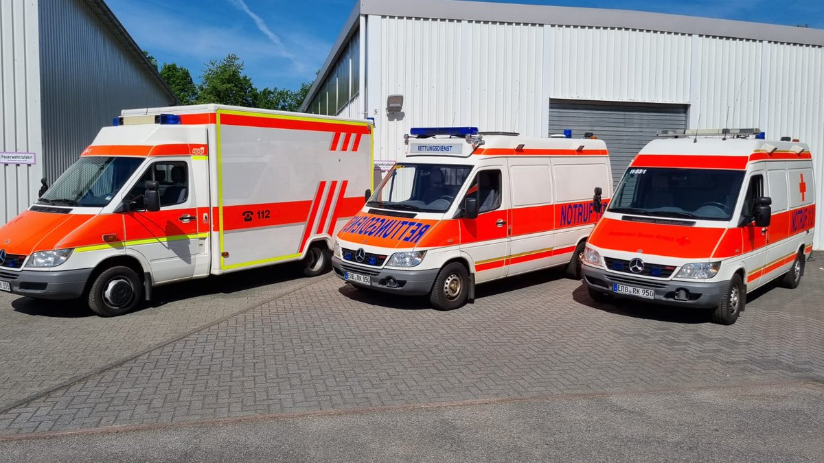 999AidCharity's tweet photo. Fantastic work of colleagues in Germany, more has been secured for our fleet. Donated by Red Cross Odenwaldkreis and driven to Karlsruhe thanks to the publicity of regional a newspaper and TV!

#OpZephyr #RedCrossGermany #Odenwaldkreis #Karlsruhe #Chairty #Charitywork https://t.co/O5YEGFS8NS
