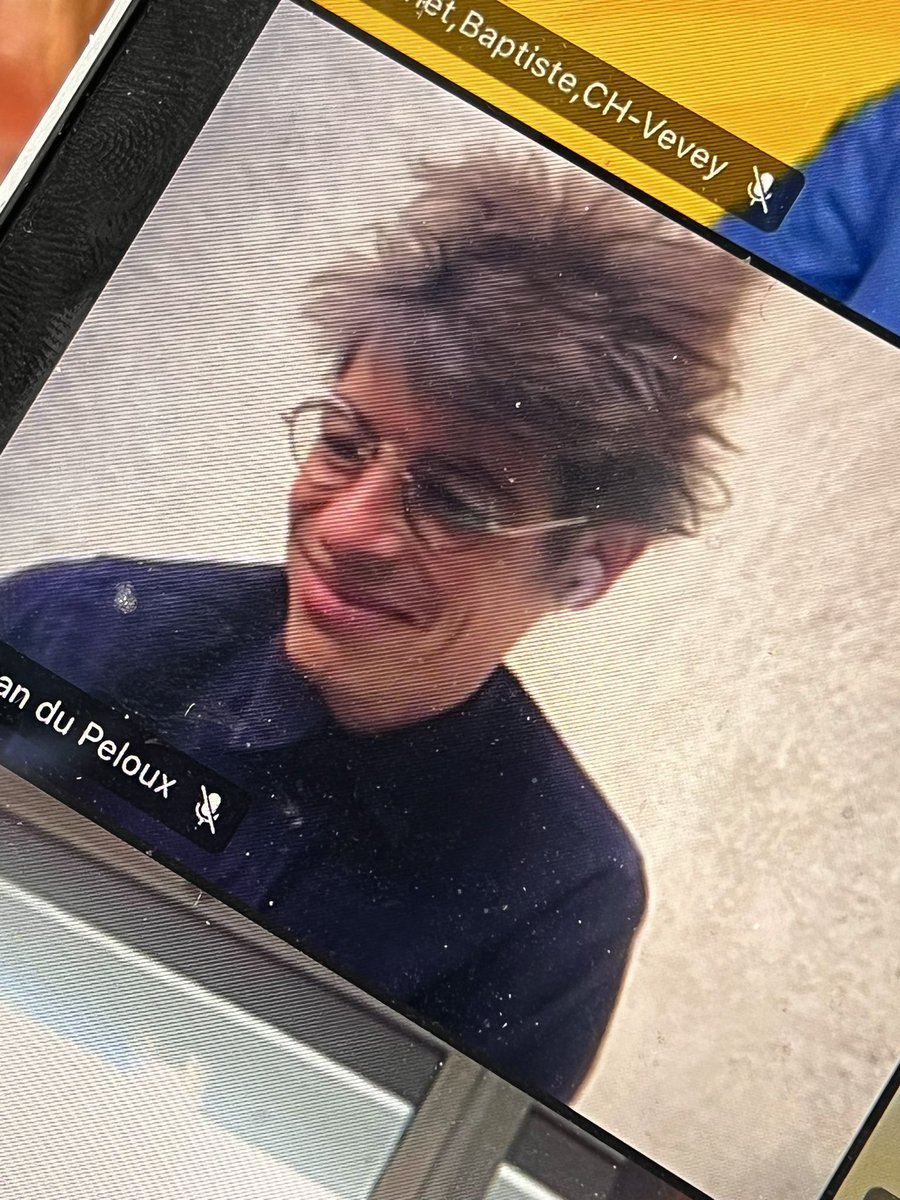 This permanent smile does so much well-being to <a href="/MarcelAgency/">MARCEL</a> 😻