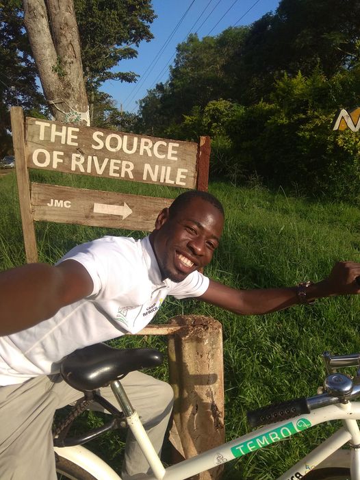 coopafrica's tweet image. Vandaag is #fietsnaarjewerkdag. Deel een selfie van jezelf, jouw fiets en een plaatsnaambord met #selfiets ter promotie van de fiets als grote verschilmaker voor een betere wereld. #eenfietsmaakthetverschil