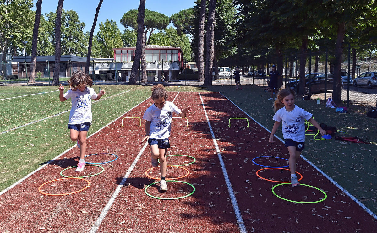 Coninews's tweet photo. Dal gioco ai Giochi. Tornano gli #EducampCONI, i centri sportivi estivi multidisciplinari per i ragazzi dai 5 ai 14 anni. Un’occasione di rilancio per l’attività giovanile che attraverso il gioco e il divertimento porta alla scoperta del talento. 

👉 https://t.co/zgKbZy98e4 https://t.co/P1S5TH6WtH