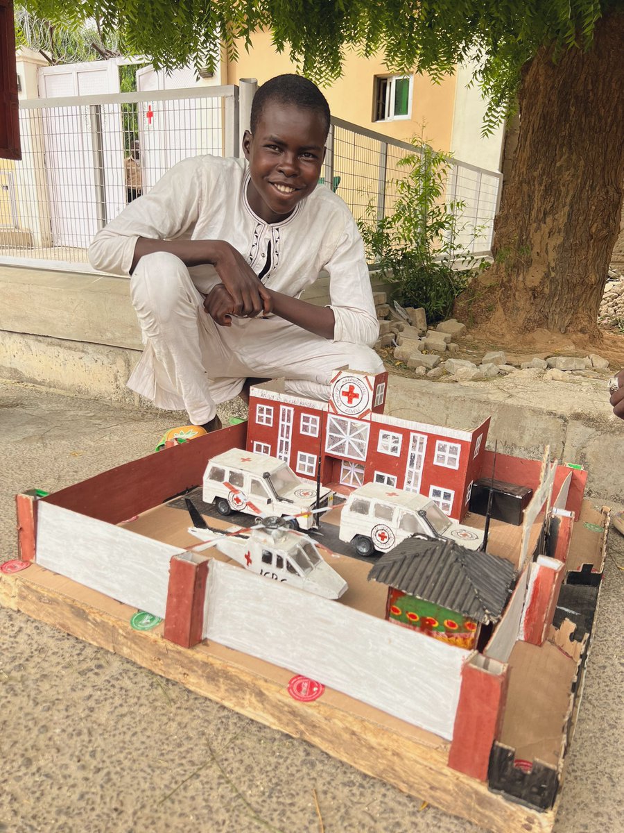 Zahraa_Janabi's tweet photo. We arrived at the office this morning to see a beautiful present waiting for us outside. 

When I asked Aji Bukar why he is gifting this to the #ICRC, he replied: “because you bring good into the world” 

What a great reminder of why we must continue doing the work we do. https://t.co/3hiMjC5YCi