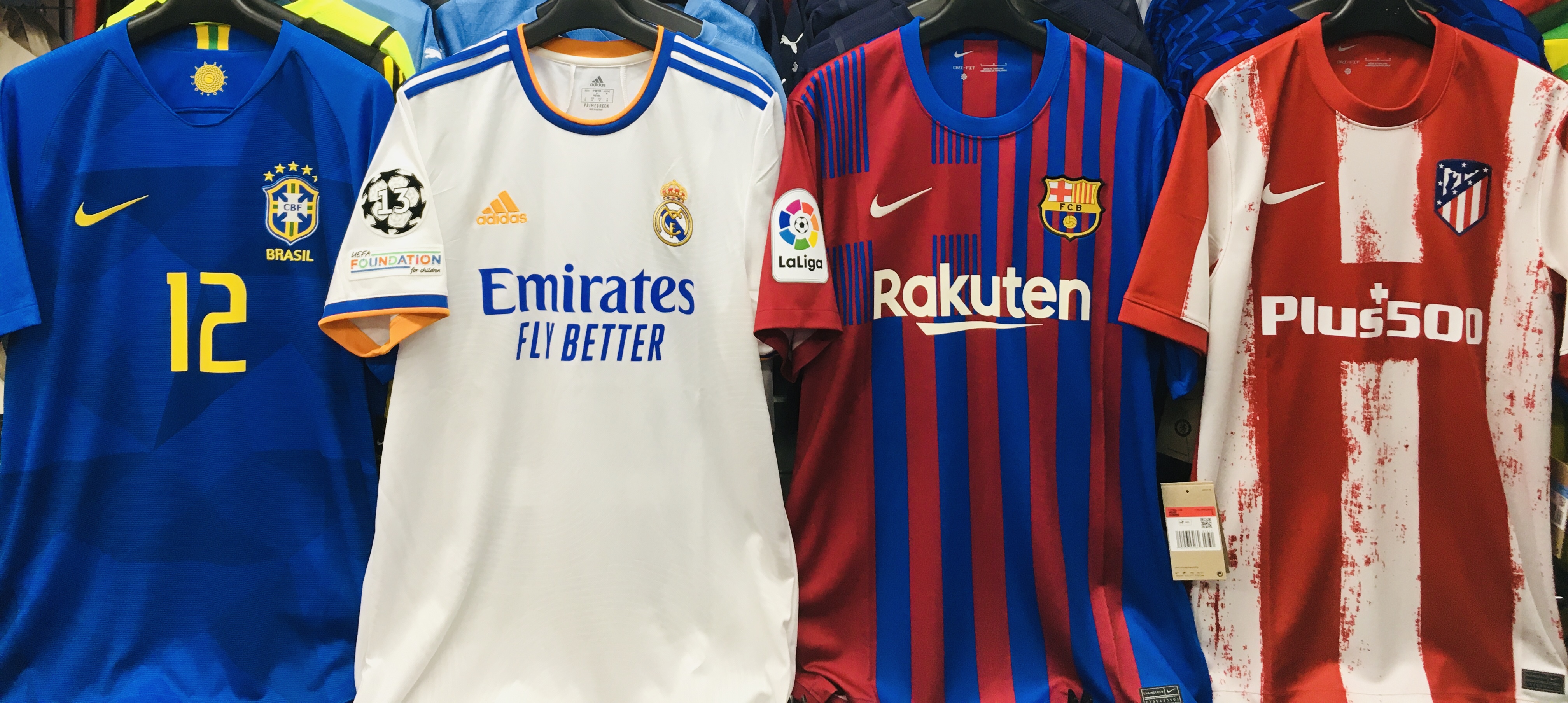 サッカーショップfcfa 実店舗open ブラジル代表 来日 6月6日に国立競技場で 日本代表 と対戦する ブラジル 選手のユニフォーム在庫あります 超豪華メンバー その一部をご紹介 ネイマール Psg 5 マルキーニョス 2 0