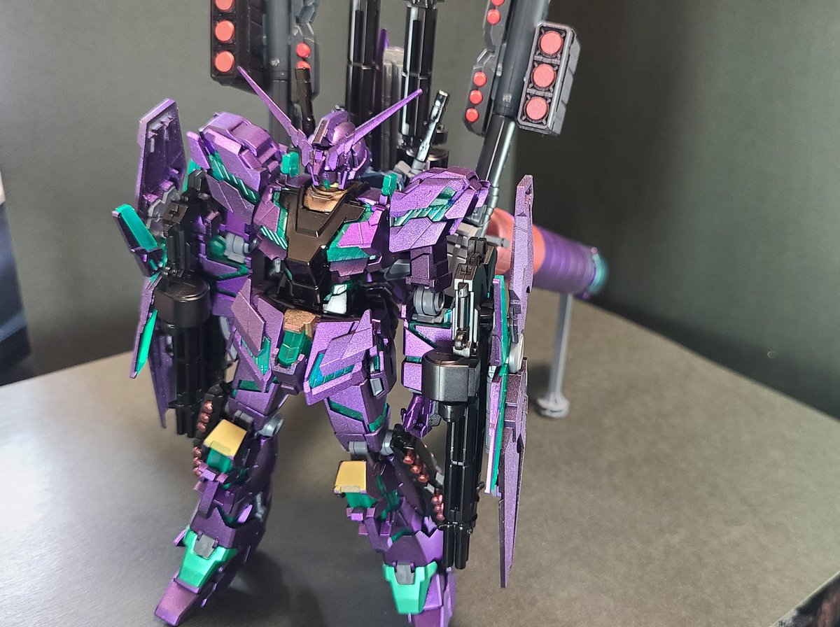 gundam_oj's tweet photo. No.2205-006
アーマーも一旦塗装完了。
かっこいい、好き。

#ユニコーンガンダム https://t.co/v0mykTwMxG
