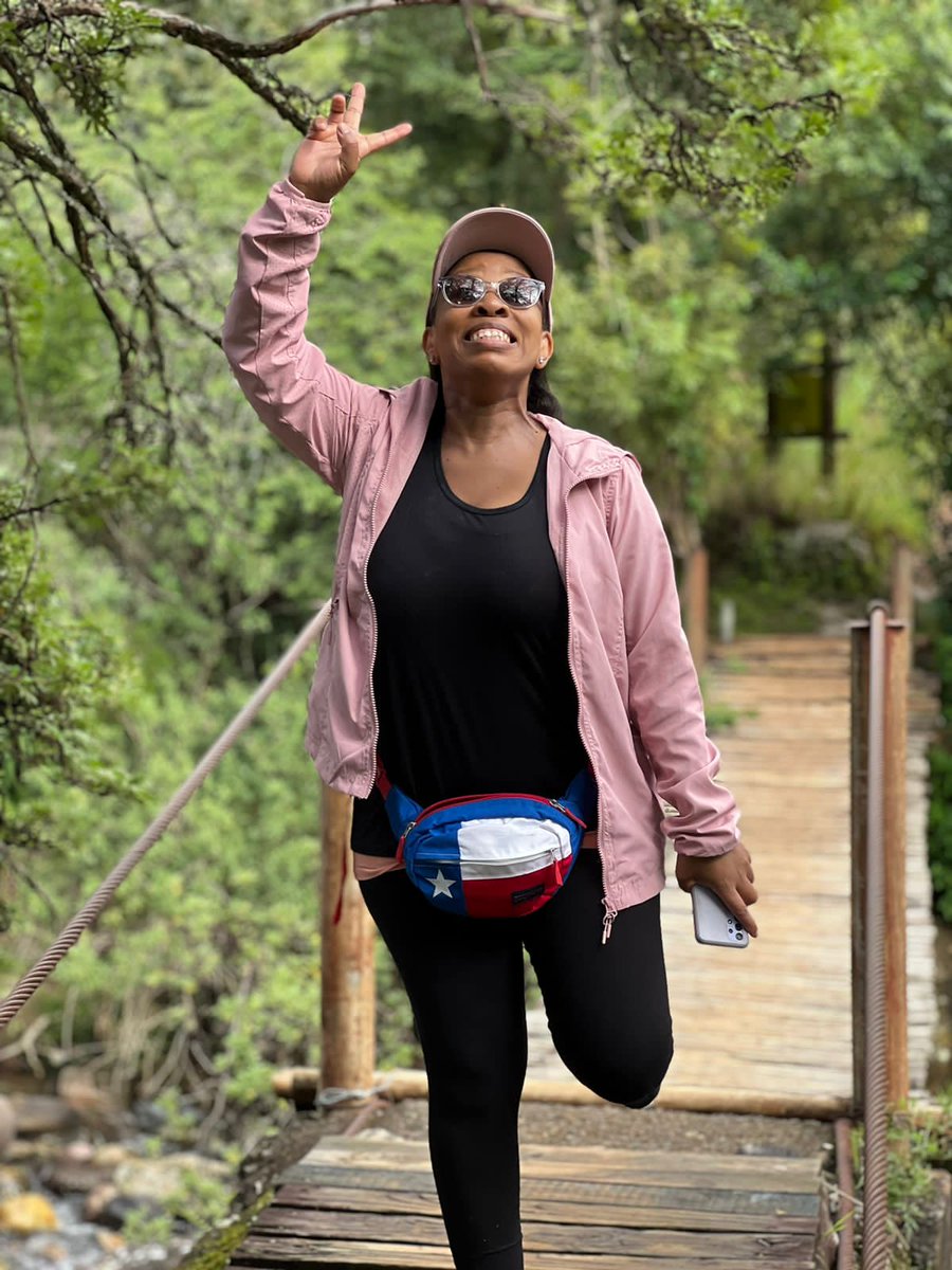 roadtrippers_t's tweet photo. They told us to take a hike so we did…. 🍃🗻
.
.
.
#mahai #drakensberg #southafrica #hike #hikingtrail #local #glamp #camp #roadtripperstravel #grouptravel https://t.co/jQSxPUQkdV