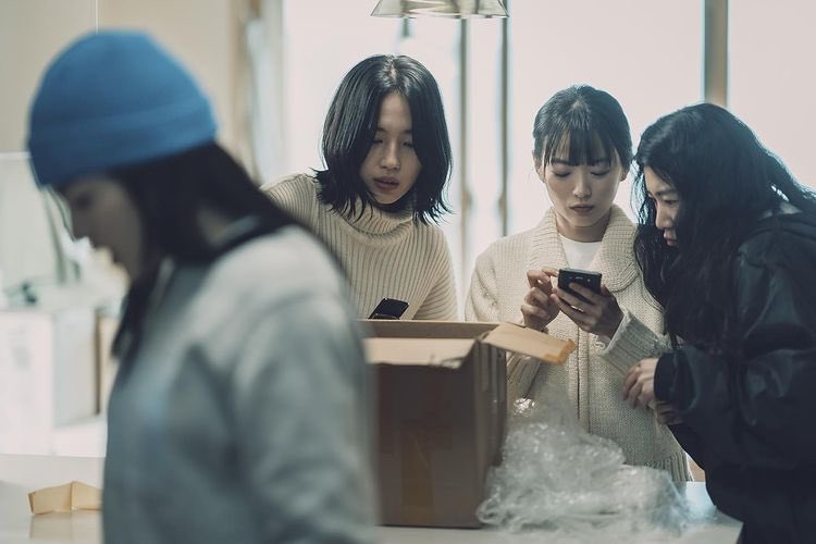 로라.. tweet media
