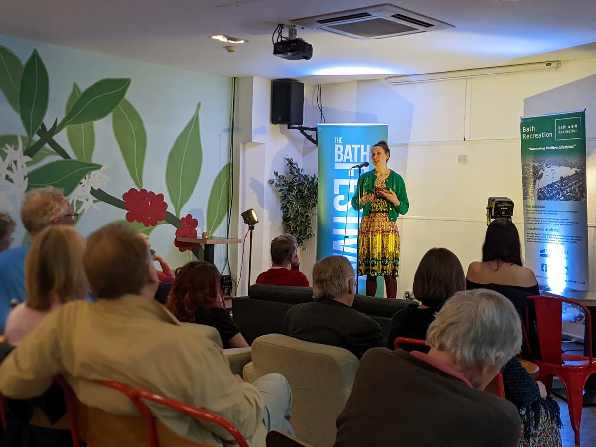 BathLitFest's tweet photo. We were so lucky to welcome @lyrafest to Bath last night for readings from 3 of their festival poets - @poetrymachine, @rebeccatantony and Tom Sastry! 🌟

@bathforumcoffee

#TheBathFestival #LiveEventsAreBack #LyraComesToBath #poetry #books #inspiration https://t.co/g3KVW1Po8V