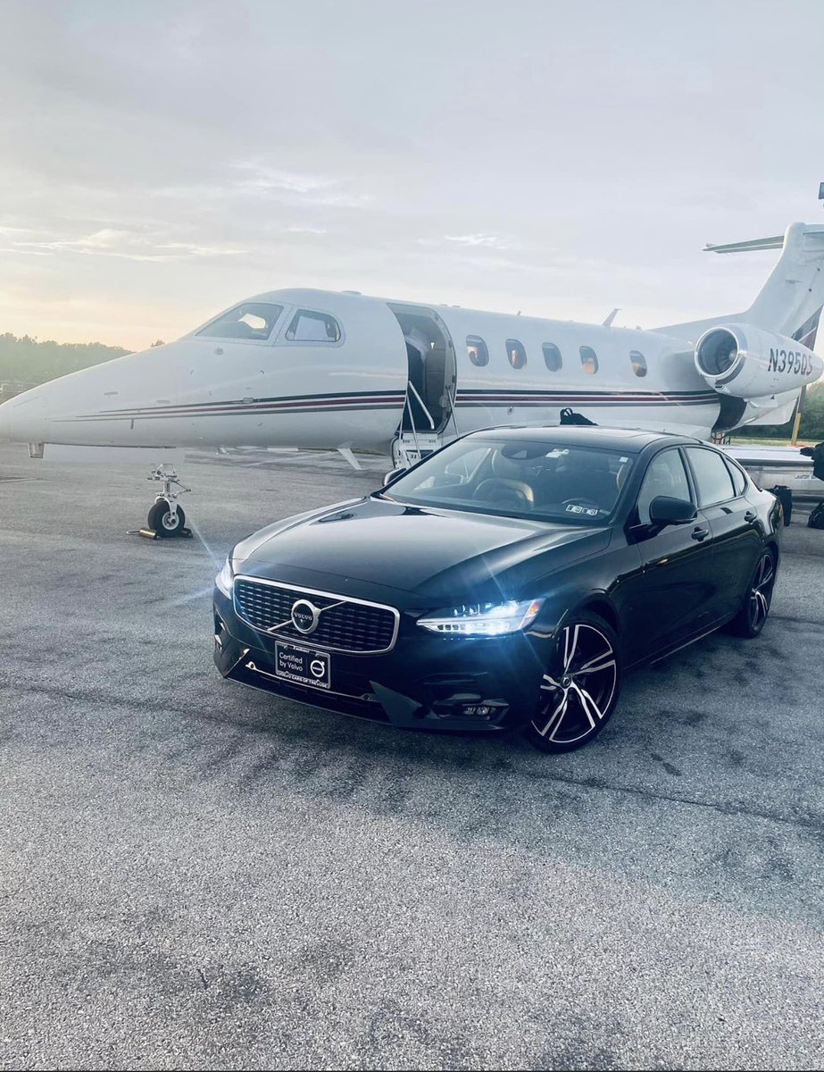 Bdrivesofficial's tweet photo. Trump limo service picking up ride from @BostonLogan 
.
.
:

:

:

#boston #limousine #trump #massachusetts #newhampshire #rhodeisland #rideinboston #loganinternationalairport #boston #newengland #igboston #bostonma #nba #celtics #atlanta #redsox #bostonceltics #bostondotcom #mlb https://t.co/dufazlubpQ