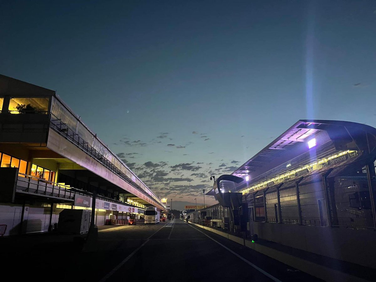 Good morning from our Special Operations Team in Barcelona! They're all ready and set up for the Formula 1 Event this weekend. #Sunrise #Sunshine #Barcelona #Formula1 #Team #SpecialOperations