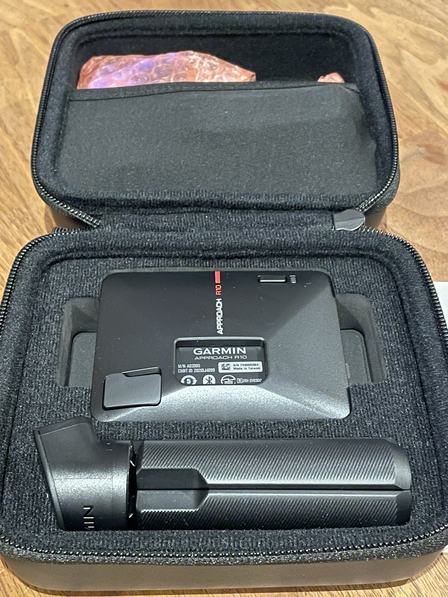 MAKIej20's tweet image. 結局我慢できずに購入。
まさか去年10月に予約して今まで買えないと思わなかった。初打ちは、明日かな？土曜日かな？

#garminapproachR10 ＃ガーミンR10