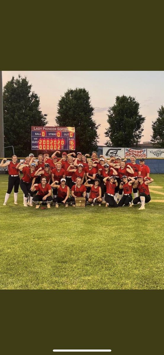 EmilySchuster03's tweet photo. Region Champs!🤍 https://t.co/JT2Ppy33Bn