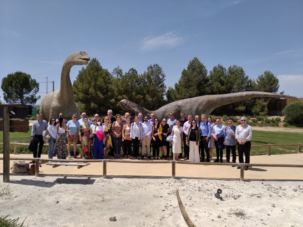 camarateruel's tweet photo. Higinia Navarro, gerente de @DinopolisTeruel  nos recibe y explica al partenariado y partes interesadas del proyecto @SaveRuralRetail  el impacto económico y social que ha supuesto su actividad para la ciudad y Provincia gracias a su presencia en el territorio. https://t.co/ugfBE80yhV