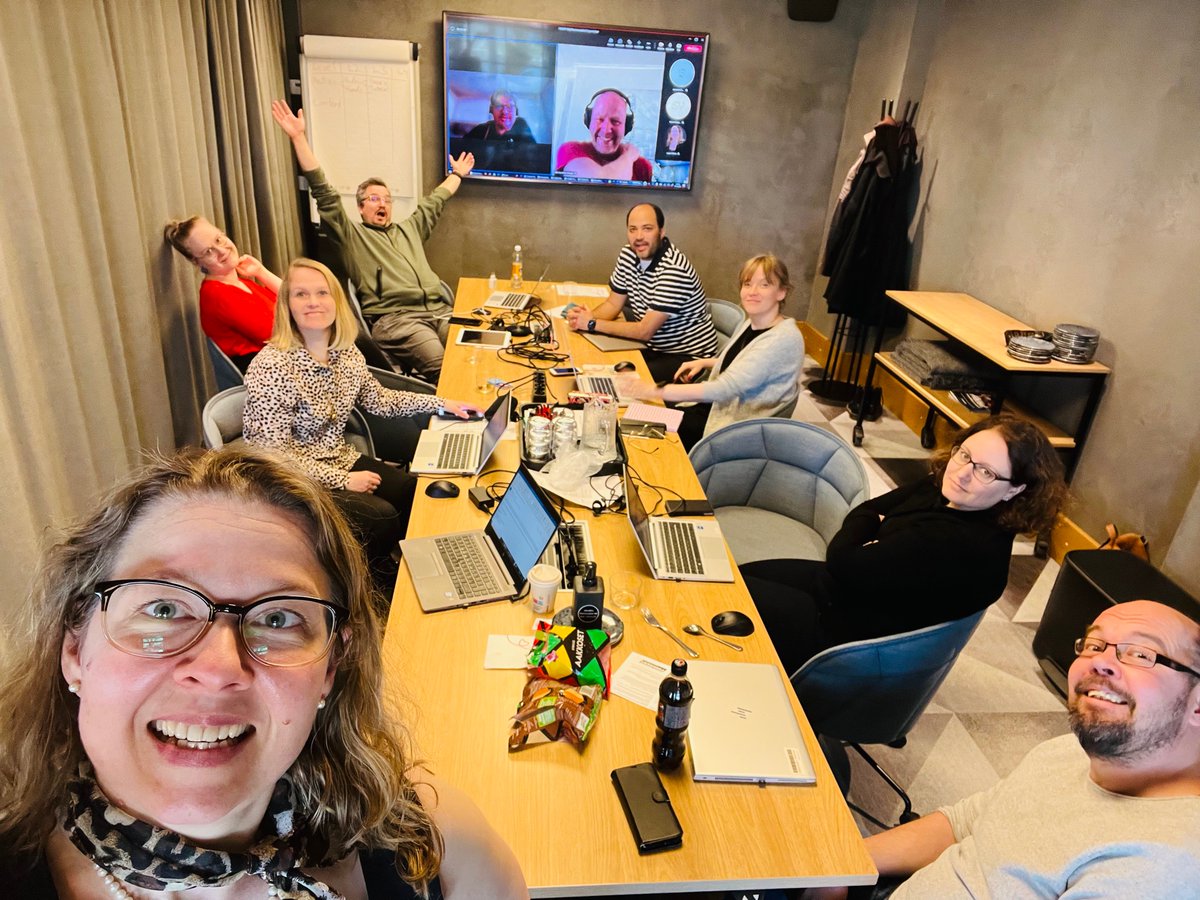 LauraHirsto's tweet photo. Some serious writing and analyses on learning analytics in action! Thanks for the very intensive and fertile day OAHOT-team! @UEF_OAHOT @UniEastFinland @mohsaqr @ErkkoSointu @Teemujns @jKpaa @halperin_susu @SonsolesLP @LMHeikkinen @VilleMTuominen @riina_kleimola + SannaVäisänen https://t.co/hItDZXcVSN