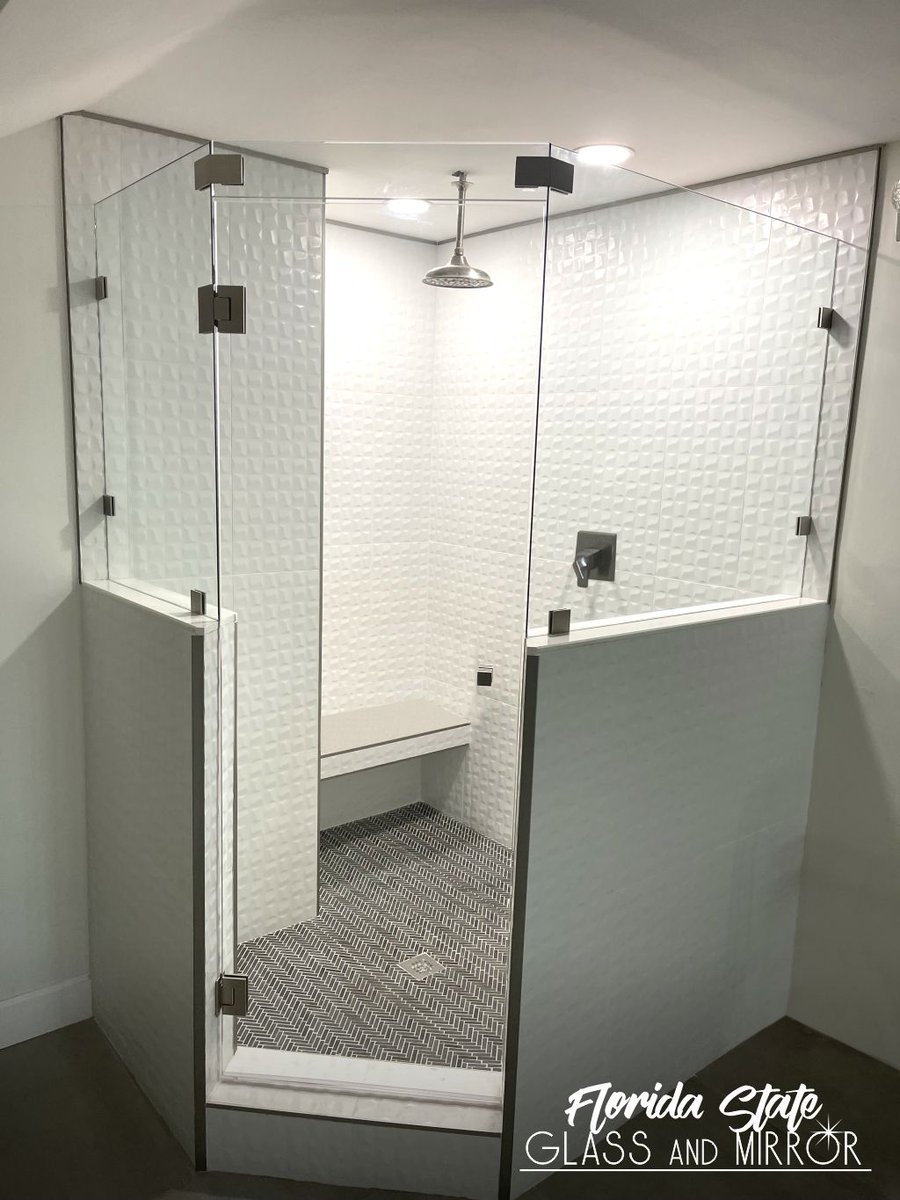 FL_StateGlass's tweet photo. This unique Shower Enclosure is custom made to fit specific dimensions. Contact us for a quote today at 561-997-6990!

#framelessshower #customshowerdoors #framelessglass #shower #showers #showerdoors #showerenclosure #glassandmirrorexperts #glassexperts #floridastateglass https://t.co/3l3DCAnbtV