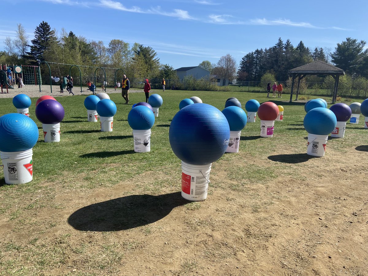 wattersja's tweet photo. What is better than cardio drumming, cardio drumming outside with @RextonElem1 students @takemeoutside @asdnnb #cardiodrumming https://t.co/NTBzopjhpb