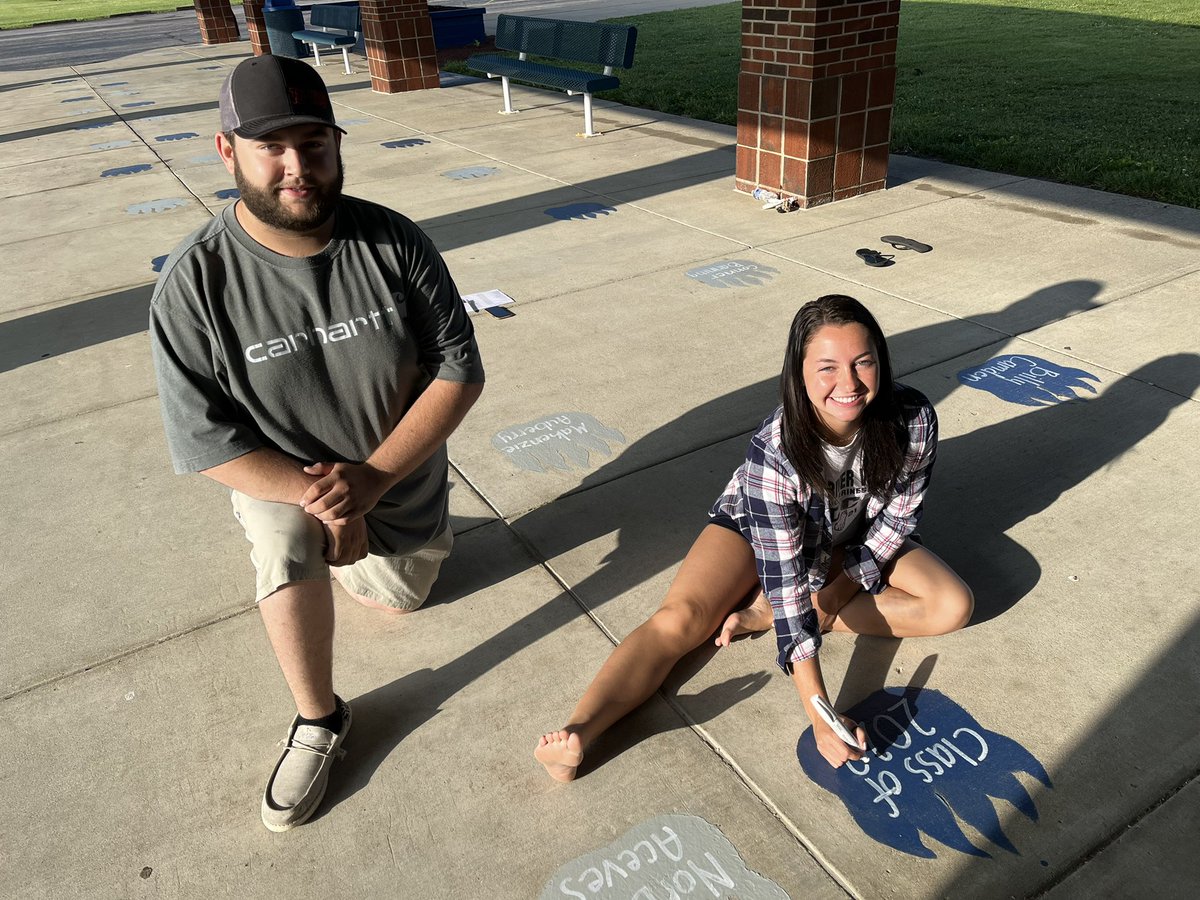 WRVwolverines's tweet photo. Hannah and Zane are adding graduate names this morning!! Lookin’ good, ‘22!!! https://t.co/vv09fT4Igx