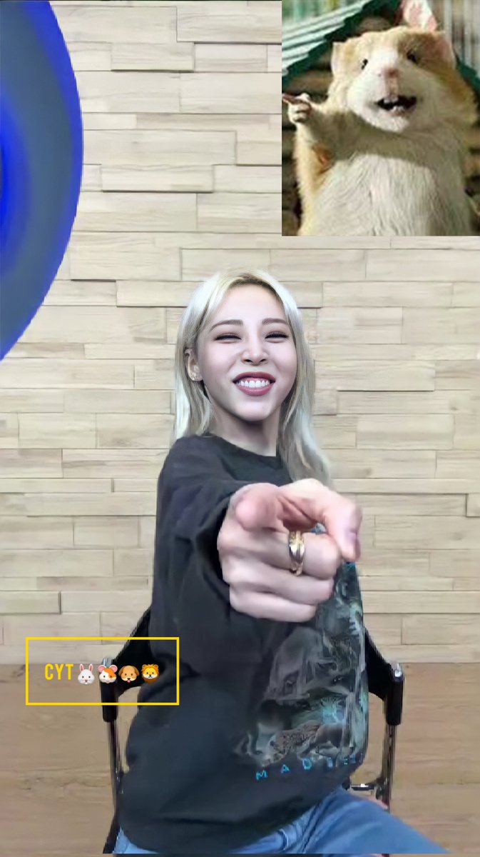 CytMooMoo's tweet photo. 220519 Moonbyul C.I.T.T Wonderwall &amp; Apple Music Fansign

Hamster imitates another hamster🧀🐹

#문별 #MOONBYUL #마마무 #MAMAMOO
@RBW_MAMAMOO https://t.co/yKjE9cFkmX