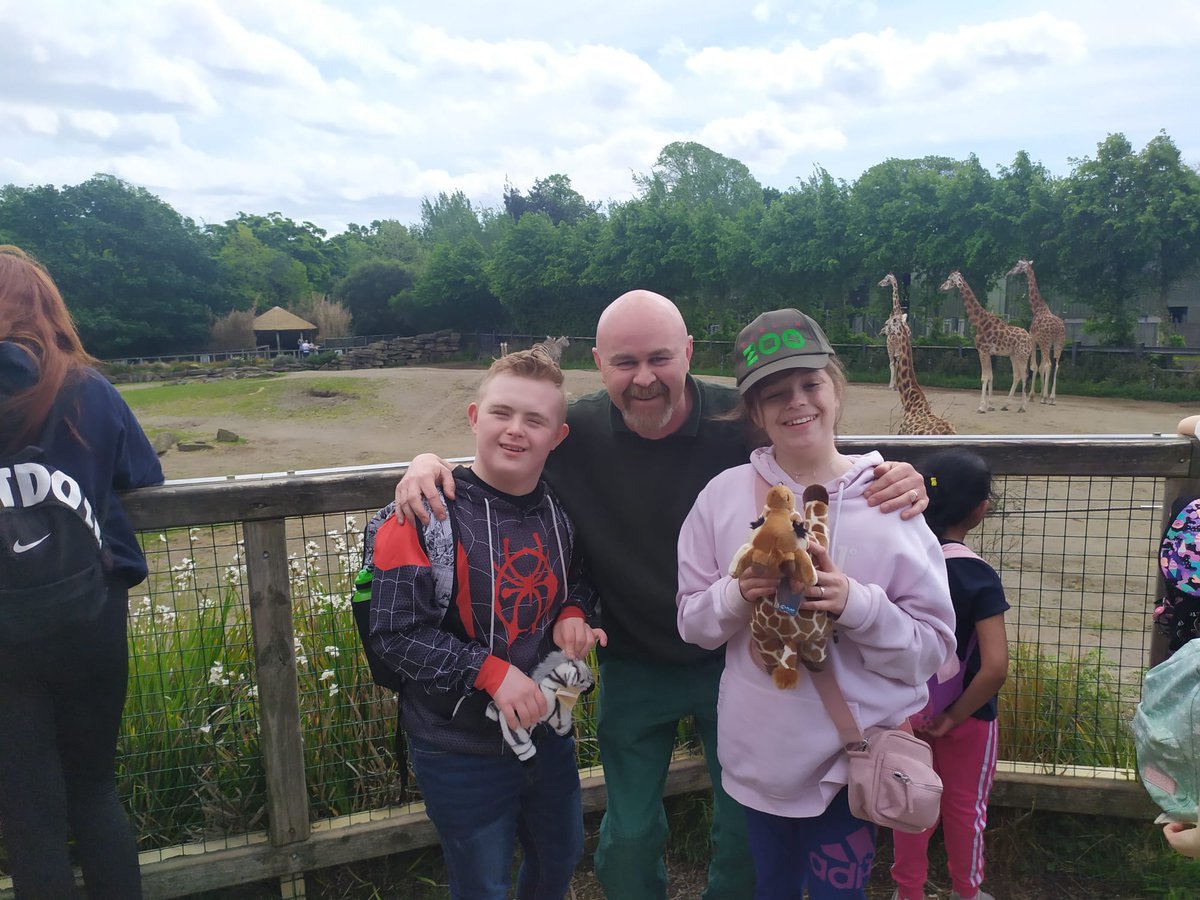 stjosephsrush's tweet photo. Animal Care fieldtrip to  @DublinZoo 🦭🦓🦒a particular hit with Adam &amp; Jane, smiley happy faces all round. Thanks @KevDelahuntyBio @eimearmc16 @AccessTCD @ceist1 @RoisinMcGowan42 @guidance_st https://t.co/GBzD61iKeN