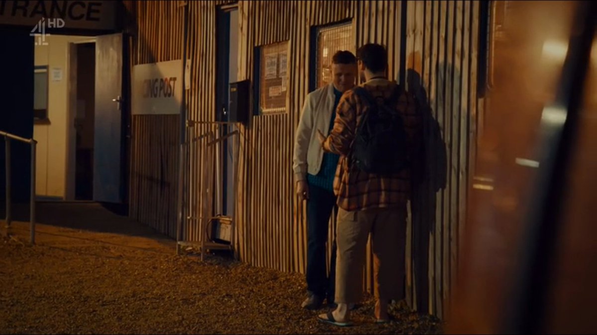 UKNoContextTV's tweet photo. Throwback to this episode of #LeeandDean [6.12824@1214s] #NoContextTV #Channel4 https://t.co/jljAXl46j9