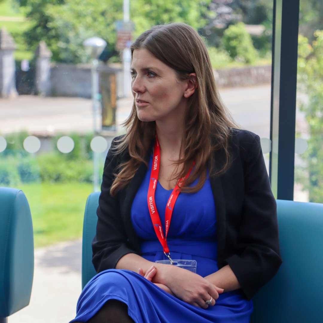 ExeterCollege's tweet photo. π« We were delighted to welcome Minister of State for Higher and Further Education, @michelledonelan, to our sector-leading @SouthWest_IoT Digital and Data Centre today.
#ExeCollProud https://t.co/bZk9kRB9no