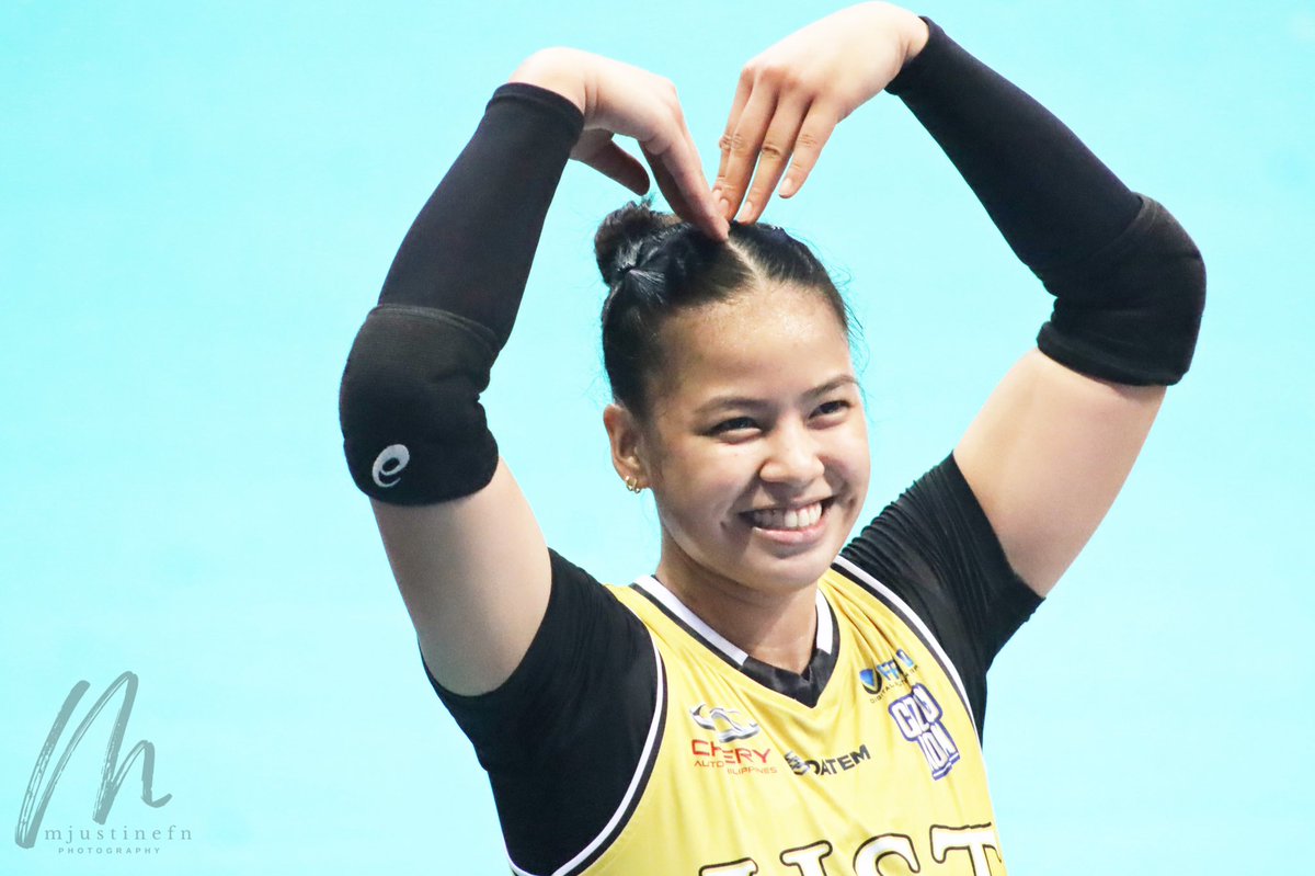 mjustinefn's tweet photo. Composure β’ Maturity β’ Leadership!
UST, That's your captain for you! βπ»ππ€ @eyalaureee
#UAAPSeason84 #UAAPSeason84volleyball #GoUSTe #USTvsADMU https://t.co/Gq4RBZ109y