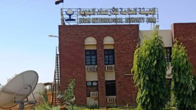 hashsudan's tweet photo. 🔴أطلقت وحدة الإنذار المبكر  التابعة للهيئة العامة للارصاد الجوية  تحذيرات للمواطنين  لتفادي ضربات الشمس والتعرض للأشعة فوق البنفسجية الضارة بصحة الإنسان، وتجنبا للأصابة بمرض السحائي الذي تتسبب فيه ارتفاع درجة الحرارة و سخونة الطقس. https://t.co/mMKxvB8UA5