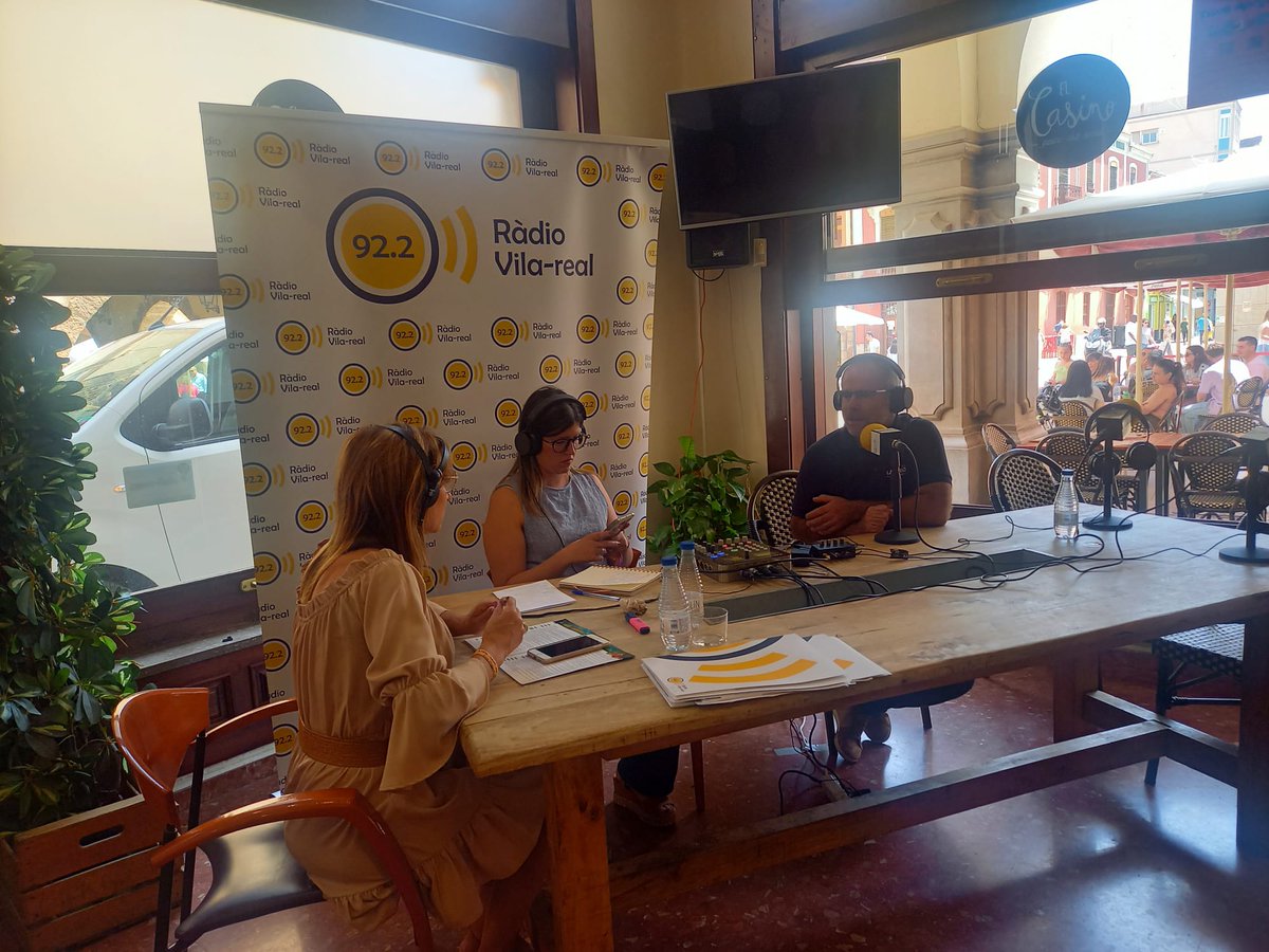 UnioLlauradora's tweet photo. Hui estem de #bodeguetes per les festes de Sant Pasqual de Vila-real. Amb els mitjans comunicació que ens ajuden a difondre les nostres informacions a 👩‍🌾👨‍🌾
#LAUNIÓSomFutur https://t.co/mntuk28ldi