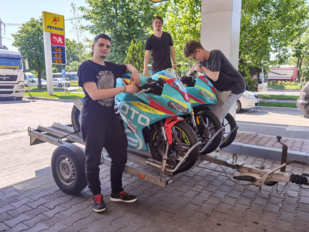 atvromro's tweet photo. NAVAK, VENIM! CUPA CFMOTO, în desfășurare! Ne-am pus în mișcare! CFMOTO 300 SR abia așteaptă să prindă viteză pe circuit🔝
#cfmoto #cfmoto300sr #curcuitNavak #Serbia #ATHMoto #cupacfmoto #ACSRU #juniorracingschool https://t.co/h8A3zFQl11