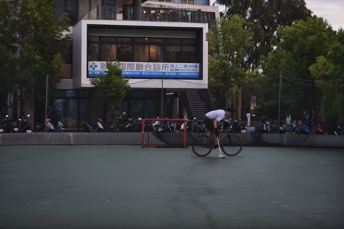 ipple181's tweet photo. #tccbikepolo #bikepolo #321polo #bicipolo #velopolo #hardcourbikepolo #singlespeed #singlepolo #cycling #bike #taichung #taiwan #sporty #硬地鐵馬球 #單車 #鐵馬 https://t.co/31cZNW6FDL