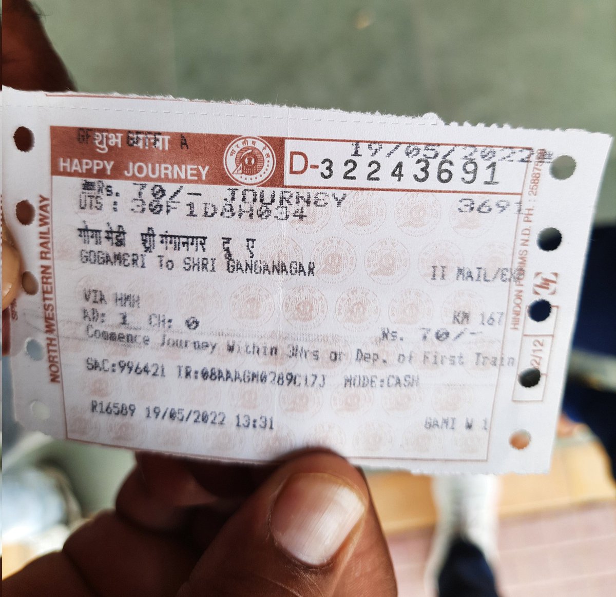 PramodChhimpa's tweet photo. Sir, 
instead of local train ticket, express train ticket is being given at Gogamedi station in Bikaner division, passengers are facing problems. Train no.  04763 is a local train whose fare on Ganganagar should be 40 ₹ wah 70 ₹ ticket is being deducted.  @IRCTCofficial https://t.co/JJbYwyPb5O