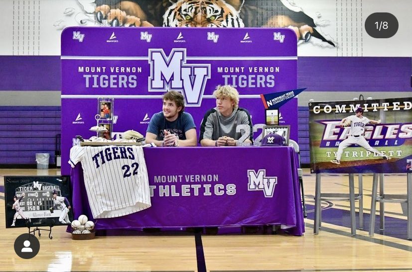 ty_triplett's tweet photo. Official signing with NTCC! @NTCC_Baseball @C_Ander5 https://t.co/QSsJ2kiX2Z