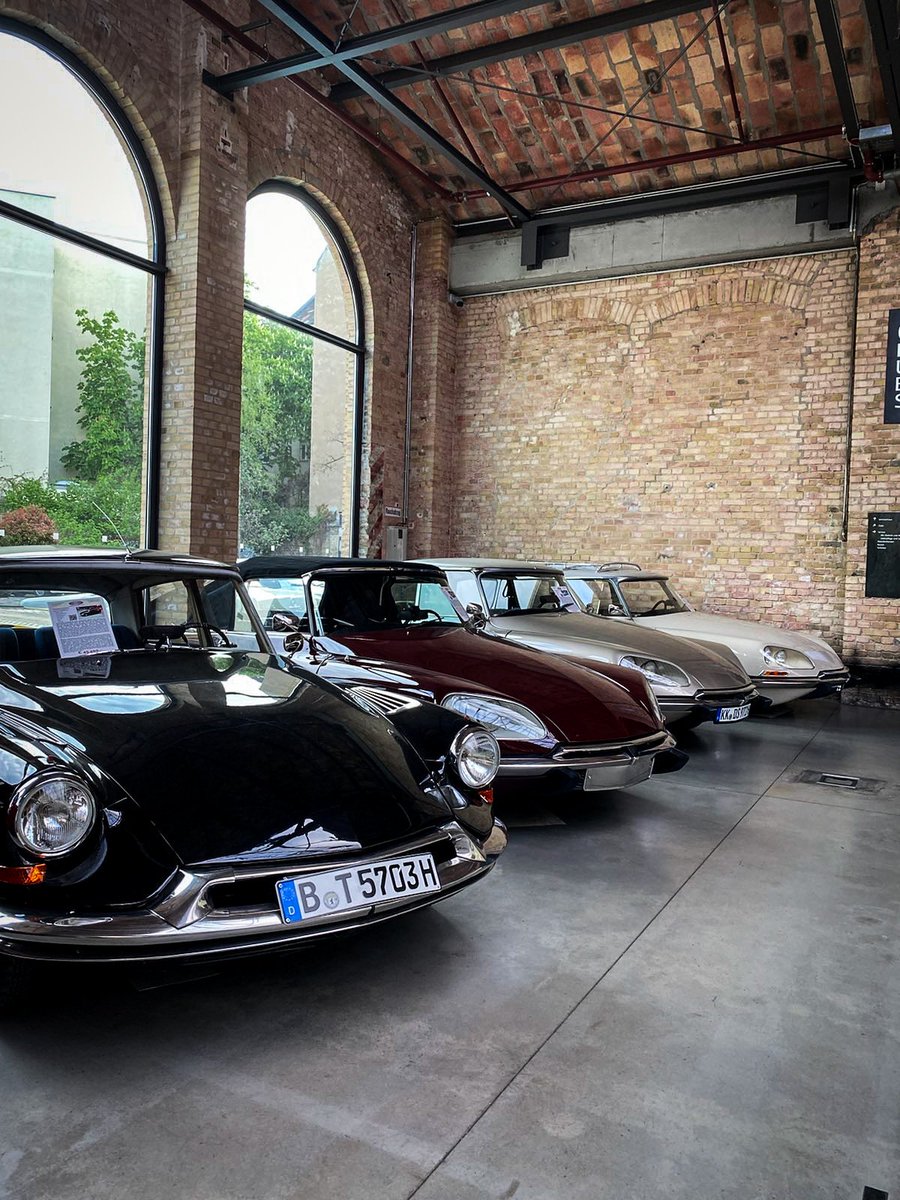 MotoringZulu's tweet photo. I think I figured out time travel 🌍🕐

#Berlinseries https://t.co/2yfLaD4gAH