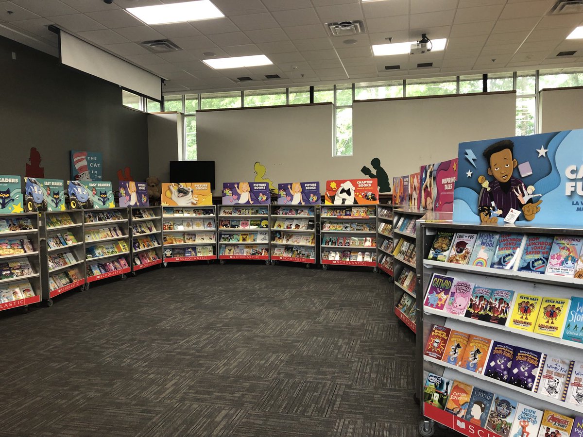 AvaVanValenTV's tweet photo. SO excited for today’s book fair at Riley Elementary School!! It’s about to begin! A big thank you to our amazing volunteers!📚🙌 📖📙⁦@alexatrischwtxl⁩ ⁦@VictoriaRL95⁩ @abc27 https://t.co/0gjwfTSFmc